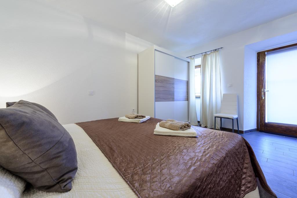 Apartment Mistral - Cosy Apartment With Sea View Molunat Eksteriør bilde